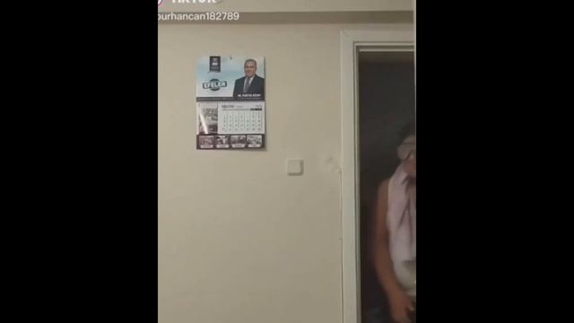 Siktir git lan kürdistan annenden daha çok şehinşahta kafiye var смотреть онлайн