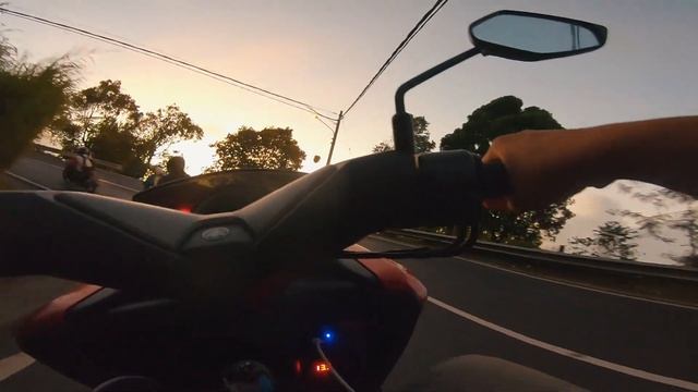 Бали на байке в одиночку | Bali solo bike travel смотреть онлайн