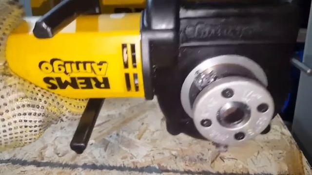 Rems Amigo Резьбонарезной электрический клупп РЕМС Амиго для труб 1/8" - 1 1./4” смотреть онлайн