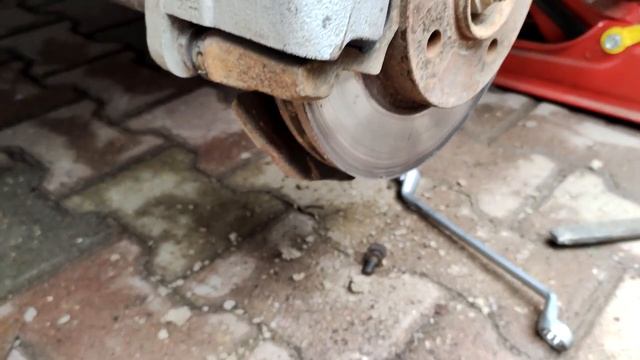 Замена шаровой опоры ваз 2110-11-12 без съемника. Как снять шаровую без съемника. смотреть онлайн