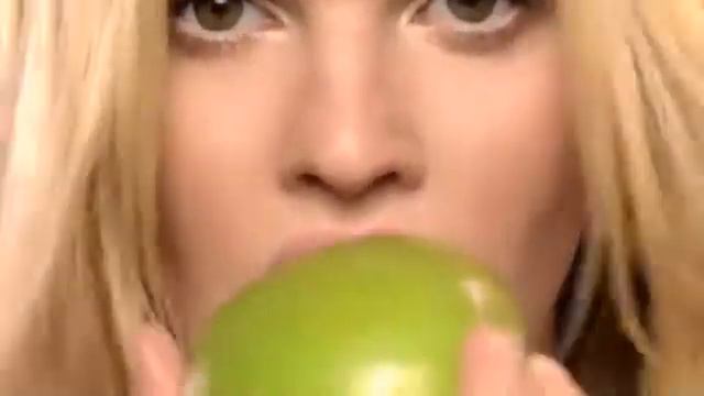 DKNY Be Delicious в классическом флаконе FM 81 смотреть онлайн