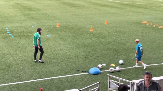 Тренер - Эрнест Капышев ( Лицензия ФИФА) Футбол 10-11 лет смотреть онлайн