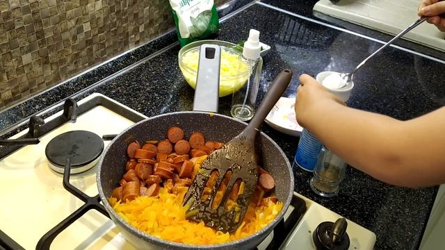 Вкусный суп с чечевицей, суп с копченостями. Чечевичный суп. Быстрый чечевичный суп смотреть онлайн