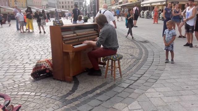 EUROPE POLSKA WROCKAW RYNEK MUZYKA PIANO///ЕВРОПА ПОЛЬША ВРОЦЛАВ ПИАНИНО И МУЗЫКАНТ 2017 смотреть онлайн