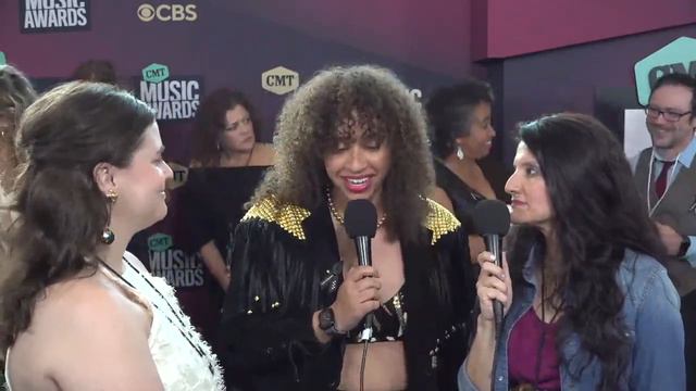 Jackie Venson on playing guitar with Alanis Morissette; the CMT Awards as Austin's 'next chapter' смотреть онлайн