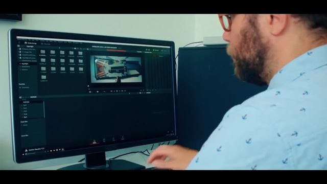 Странный огромный Сейд продырявил нашу Галактику смотреть онлайн