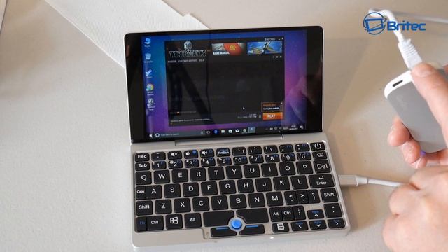 Tiny Netbooks Making A Comeback? - GPD Pocket Mini Laptop смотреть онлайн