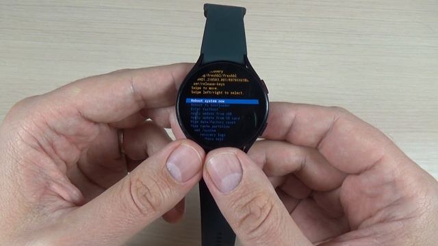 How to HARD RESET Samsung Galaxy Watch 4 - If you can't access your watch смотреть онлайн