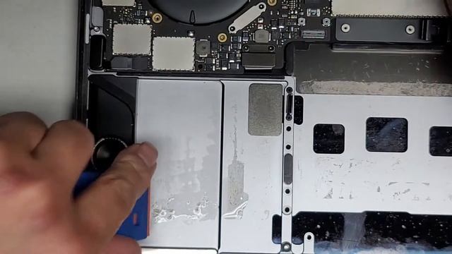 13" Inch MacBook Pro A1706 Late 2016 Battery Trackpad Touchpad Replacement Repair смотреть онлайн