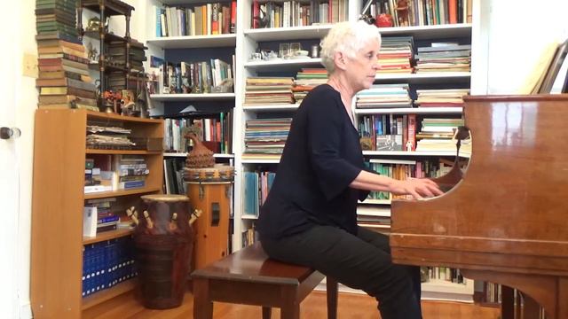 Bach: Invention 4 in d minor BWV 775 - Jessica Krash, piano смотреть онлайн