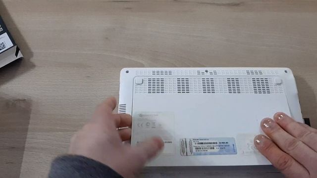 pc portable packard bell ZE7 changement de RAM et de disque dur смотреть онлайн