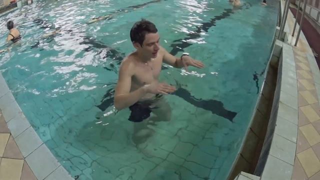 КАК НАУЧИТСЯ ПЛАВАТЬ ВСЕГО ЗА 20 МИНУТ, ВЗРОСЛОМУ ИЛИ РЕБЕНКУ? смотреть онлайн