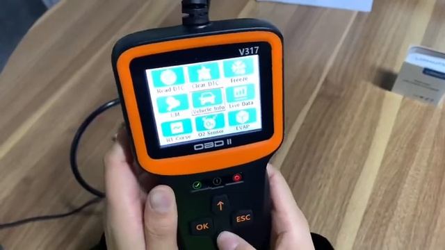 How to use V317 color display OBD2 scanner car code reader смотреть онлайн
