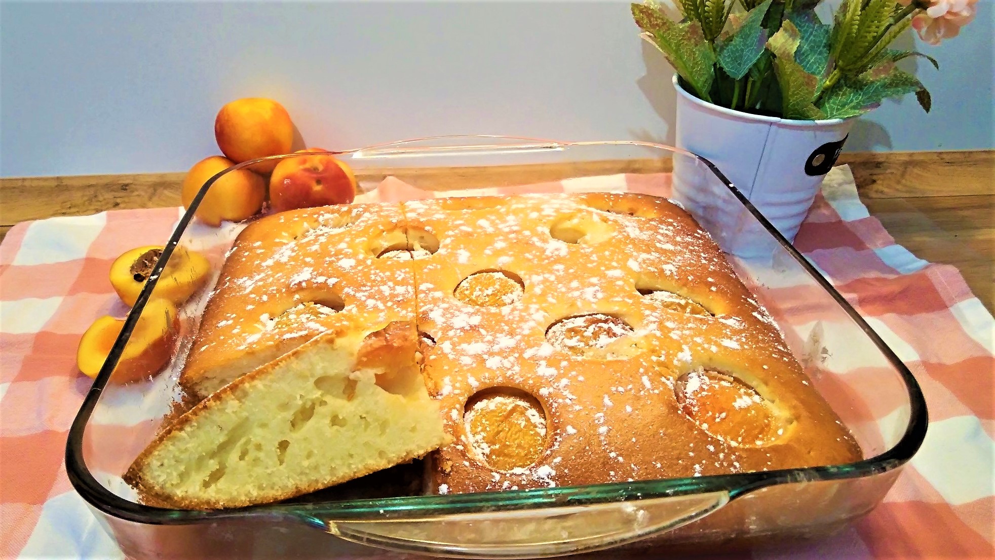 КЕКС Пышный без миксера с нектаринами. смотреть онлайн