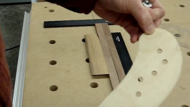 Clamping thin stock to Festool MFT/3 смотреть онлайн
