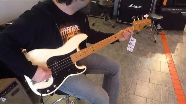Squier Signature Matt Freeman Precision Bass Vintage White - Gustavo - Brasília - DF смотреть онлайн