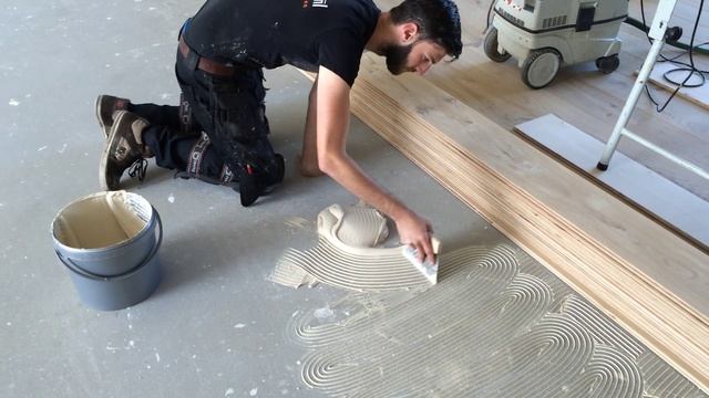 HoutenVloer verlijmen multiplank plusvloeren.nl plusvloeren eiken Bergeijk lamel parket lijm смотреть онлайн