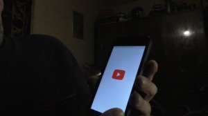 Помогите убрать клавиатуру с главного экрана Android