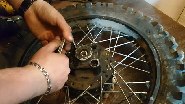 Motoland Enduro 250 кубов 172FMM замена сайлент блоков колеса