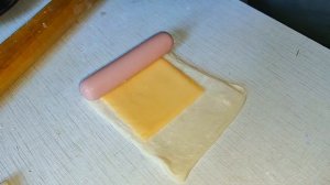 Сосиски в слоеном тесте с сыром / Быстрый и вкусный рецепт / Папа На Кухне