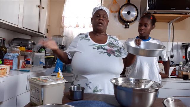 Baking with Me and Camera Girl ( Cornmeal Pudding) - TJCJF смотреть онлайн