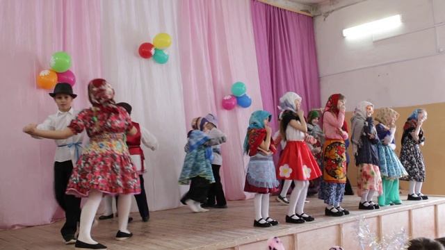 1А класс-Танцевальный марафон-МОУ "Средняя школа №2"-Устюжна-23.03.2022 смотреть онлайн