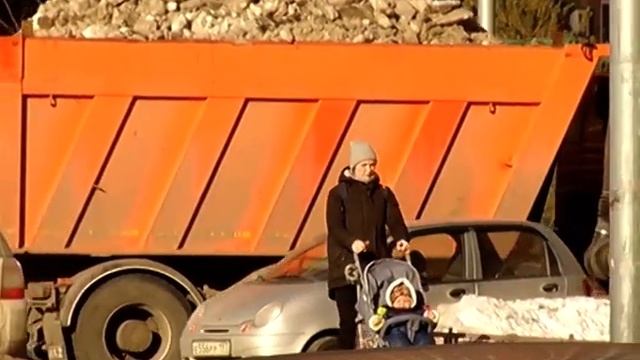 "Работа над ошибками" - уборка снега в микрорайоне Зелёные аллеи смотреть онлайн