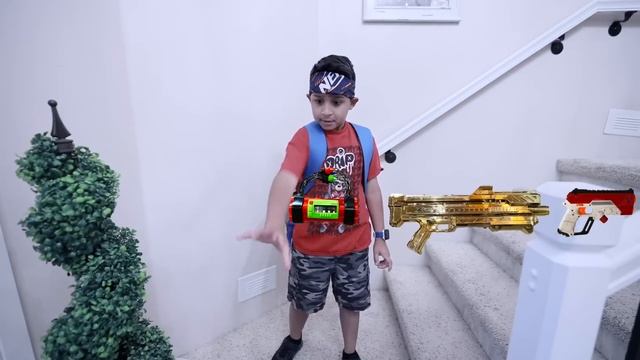 Roblox zombie attack game pretend play | Deion’s Playtime Skits смотреть онлайн