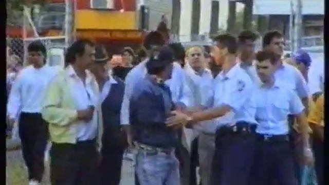 Preston V South Melbourne soccer riot Slaveyko) смотреть онлайн