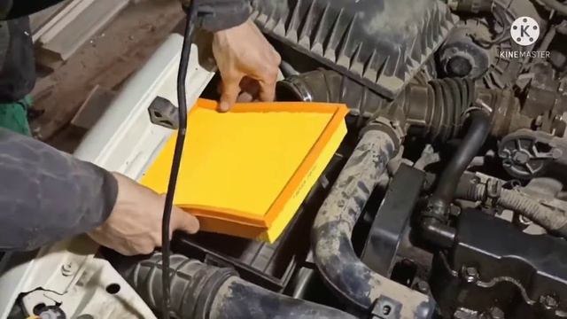 Замена воздушного фильтра .Деу Нексия . смотреть онлайн