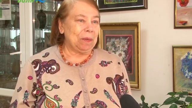 В стенах конаковской библиотеки проходит выставка местных художников "Летнее настроение" смотреть онлайн