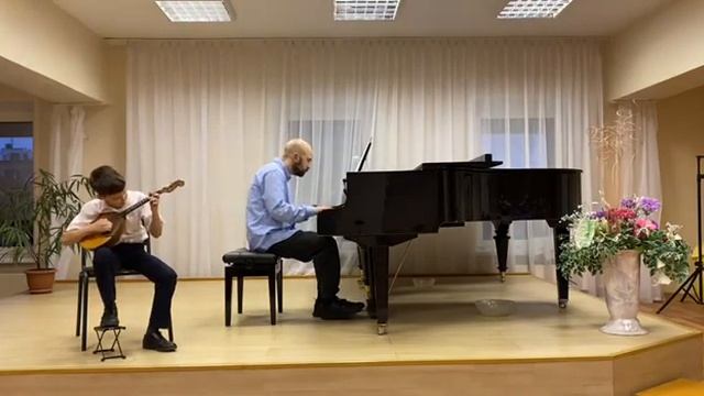 Касяник Иван, 8 лет-И.С.Бах Рондо из Сюиты си-минор смотреть онлайн
