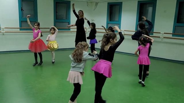Doll. Fun training. Choreographer, Irina Jammal. School of dance "Scheherazade", Iksal 15.02. 2022 смотреть онлайн