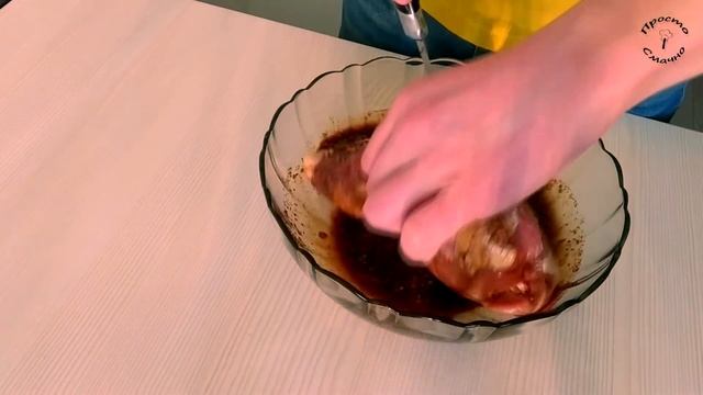 М'ясо запечене в духовці одним великим куском. Швидкі рецепти. Просто і смачно смотреть онлайн