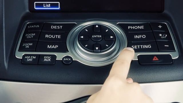 2013 Infiniti G Sedan - Audio System with Navigation смотреть онлайн