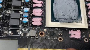 Laird 607 против Laird 506, тест жидких термопрокладок