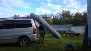 приспособления для перевозки лодки и груза на крыше авто.