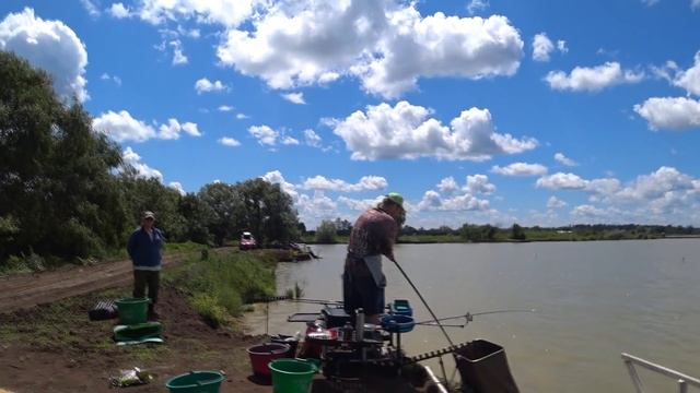 Рыбалка на фидер! Ловля карпа на платнике! MINENKO FEEDER CUP 4 смотреть онлайн