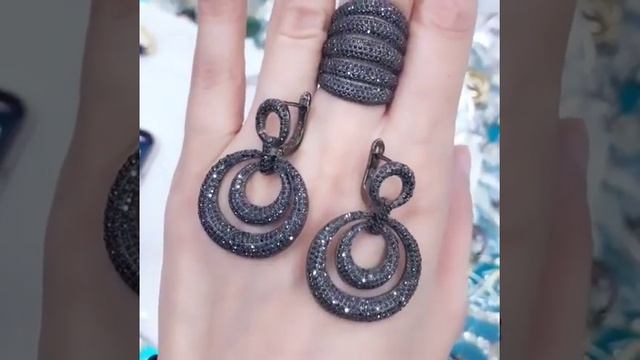 Серьги и кольцо с черными топазами. смотреть онлайн