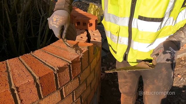 Bricklaying - Curved Wall and Brick on Edge смотреть онлайн