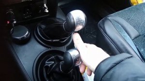 Как включить или выключить блокировку в раздатке Нивы Шевроле,если она не включается