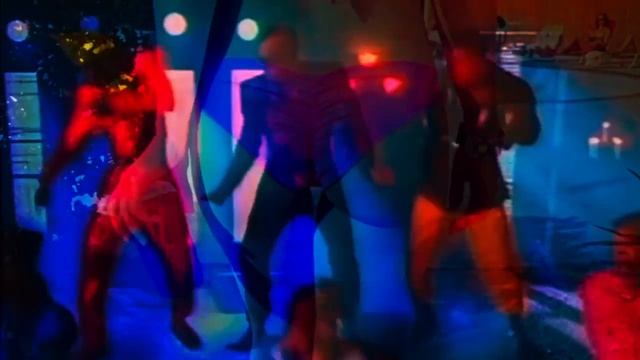 Tame Impala – The Moment (Mamushka Mix ft. MC Hammer and Gomez Addams) смотреть онлайн