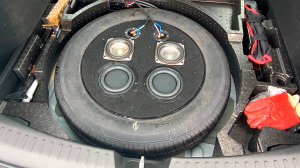 Сабвуфер в нишу запасного колеса Haval F7 своими руками