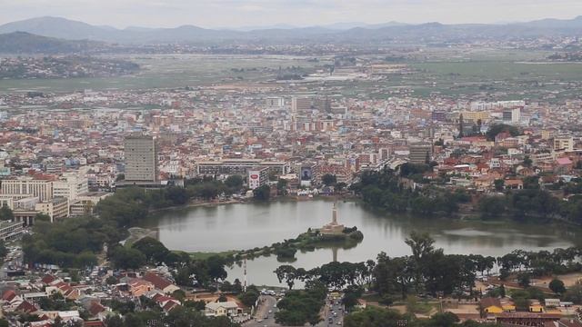 Madagascar Antananarivo Vue générale / Madagascar Antananarivo General view смотреть онлайн
