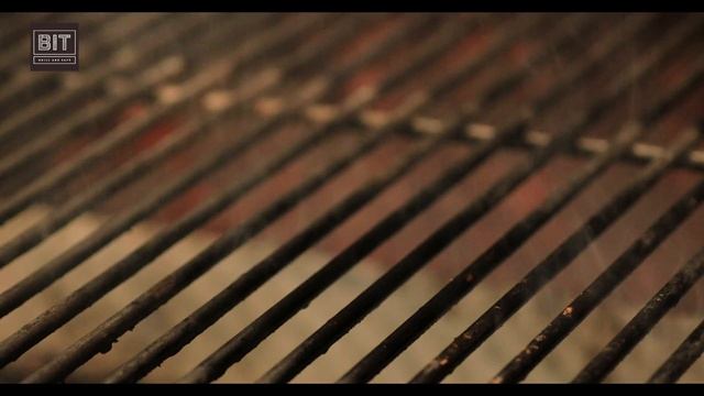 Runderstaartstuk in de Josper Grill смотреть онлайн