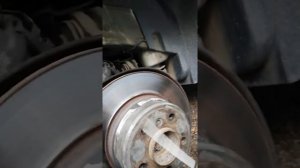 Регулировка стояночного тормоза Х5 Е53