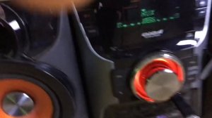 Музыкальный центр SAMSUNG. Современный, но поживший