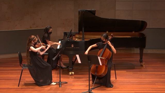 Niels W. Gade, Piano trio in F MAJOR смотреть онлайн