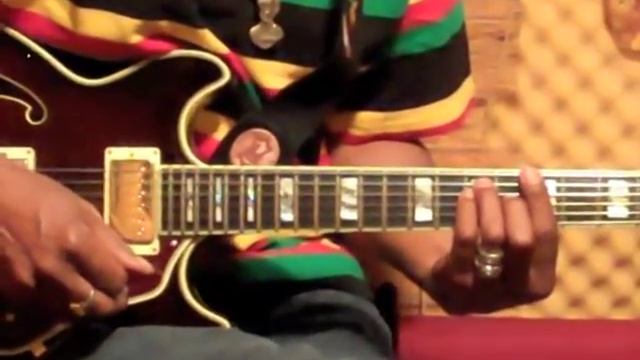 How To Play Reggae Guitar with TUFF LION | ArtofReggae.com смотреть онлайн