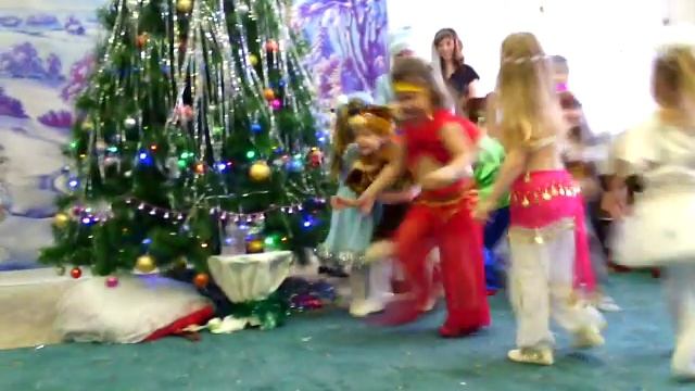 Новый год 2015 ДОУ . Стильная Атаманша с разбойниками. смотреть онлайн